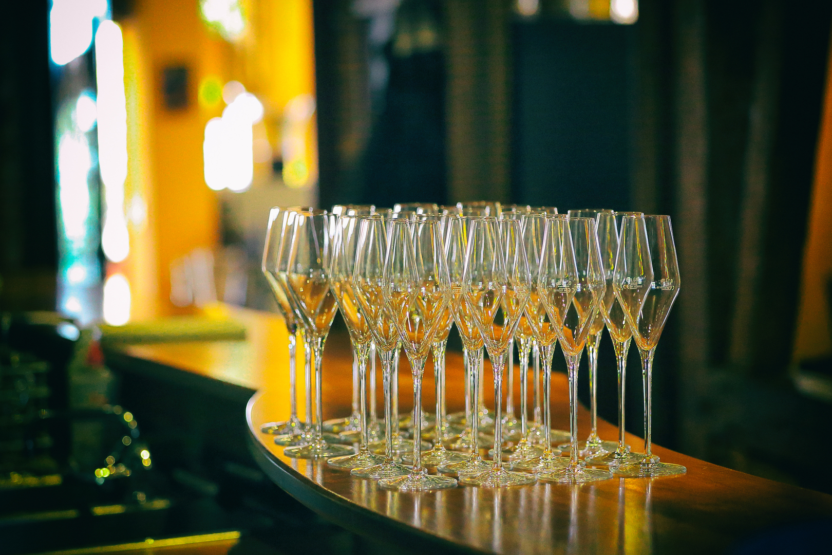 Aperitif an der Bar